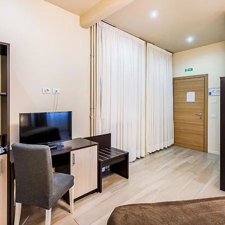 Interno5 *
