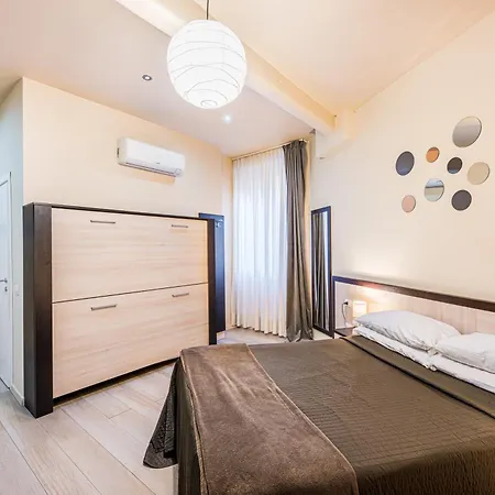 Interno5 *