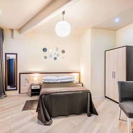 Interno5 Рим